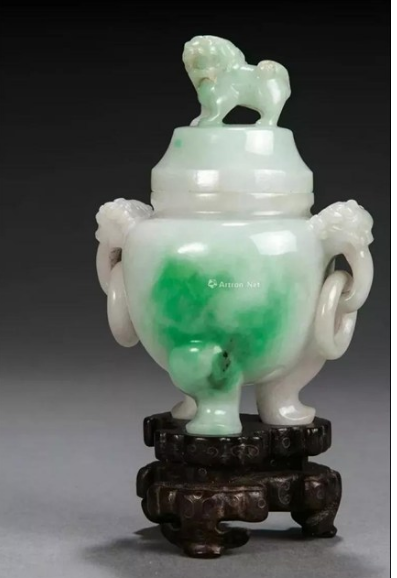 翡翠玉镯的保养方法及注意事项